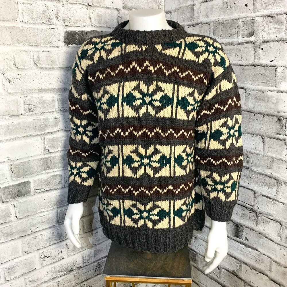 Vintage Handmade Wool Sweater Fair Isle Chunky Knit Crewneck Dad Pullover